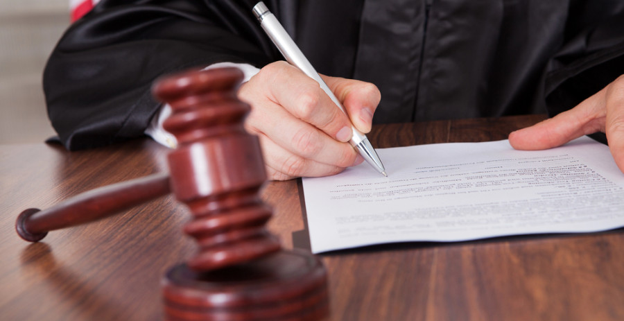 Brazil court sanctions lawyers for hidden AI prompt in pleading_image